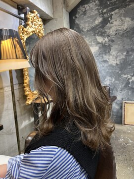 ユーアールキャッスル(UR CASTLE) グレージュカラー