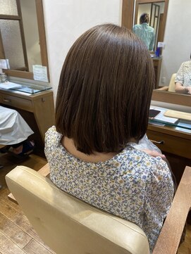 エクリ 麻布十番(equri) ナチュラル丸みボブ