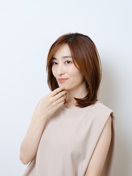 ウミネコ美容室 センター北hanare店(Umineko美容室) ナチュラルレイヤーミディ