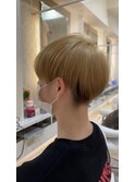 ブロンドマッシュ/抜きっぱなしブリーチ/マッシュヘア