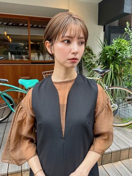 ルービック 難波(Rubik's) 耳掛け簡単スタイリング/大人ショートボブ