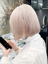 ソル ジングウマエ(SOL JINGUMAE)&nbsp;ホワイトベージュカラーインナーカラーグレージュカラーブリーチ