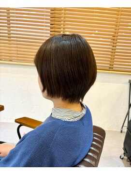 チリンバイロストシティー(Chillin by LOSTCITY) 丸みショートボブショートカット