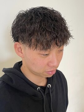 ニアウ 伊勢崎連取店(Niau) ツイストスパイラルパーマツイストパーマツーブロック刈り上げ