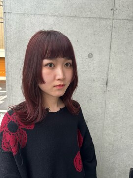 フリーラ 表参道(freera) チェリーレッド/顔周りレイヤー/ぷつっとカット