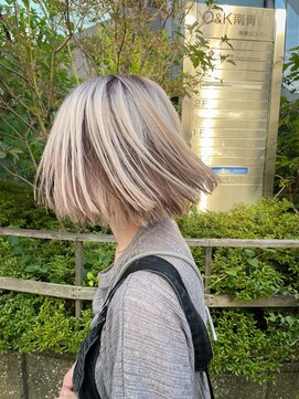 サクラ オモテサンドウ(SAKURA) ホワイトブロンド×ローライト