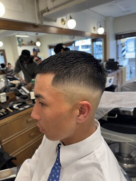 ザチョップショップ キチジョウジ(THE CHOP SHOP KICHIJOJI) メンズヘア メンズカット クロップ フェードカット バーバー