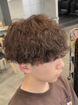 フィフス トウキョウ (fifth TOKYO) 渋谷緩めシャドウパーマ波巻きパーマツイストスパイラルパーマ