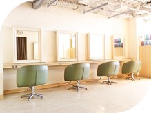 アエラス(Aeolus)の雰囲気（お店は少し古いけど、自然な温もりを感じる広々とした店内です。）