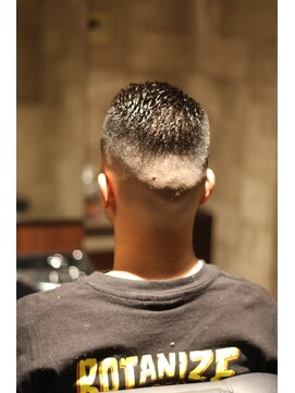 キングスマントーキョー 立川店(KINGSMAN TOKYO) フェザーアップ