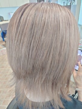 クララ ヒタチナカ(CLALA Hitachinaka) くびれウルフ/ハイトーン/ベージュ