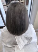 透明感抜群グレージュボブ