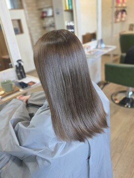 透明感アッシュ