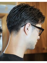 ダウバーバーショップ 表参道(DAU BARBER SHOP)&nbsp;30代メンズ40代メンズフェードカットバーバー 直毛 メンズパーマ