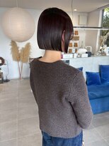 O 大人可愛いアッシュブラウン×耳掛け小顔切っぱなしショートボブ