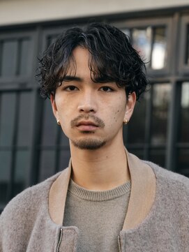 バイフィフス 原宿/表参道(by fifth) シャドウパーマスパイラルパーマセンターパート大人メンズヘア