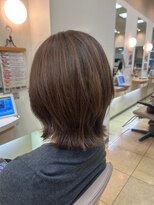 ブルースカイ 二俣川ドンキホーテ店(Blue-Sky) 柔らかベージュ×くびれヘアでつくる大人の抜け感スタイル