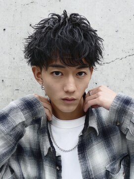 フィフス(fifth) ショートレイヤー ツーブロック くせ毛風パーマ アップバング 46