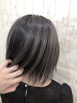 ティメレ 神戸三宮(Timere) シルバーバレイヤージュ【Timere神戸三宮】