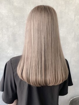 カリーナコークス 原宿 渋谷(Carina COKETH) ダブルカラーインナーカラーイヤリングカラーレイヤーカット韓国