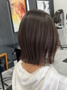 ディティール(Detail) 切りっぱなし×ぱっつんボブ