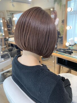 ネオリーブ チロル 横浜西口店(Neolive CiroL.) ぷつっとボブ　縮毛矯正　酸性ストレート