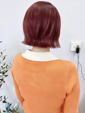 アネラ(Anela) レイヤーボブ　チェリーレッドカラー【平井】