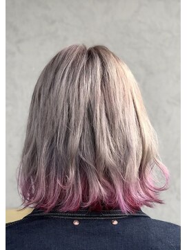 ヘアーデザイン ディードット ウル(D. ulu) チェリーピンク裾カラー&ピンクインナーカラー