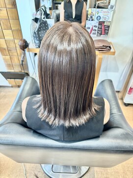 リシェールグリーン 越谷花田店(RICHAIR GREEN) デザインカラー/レイヤーカット/ウェットヘア/オリーブベージュ