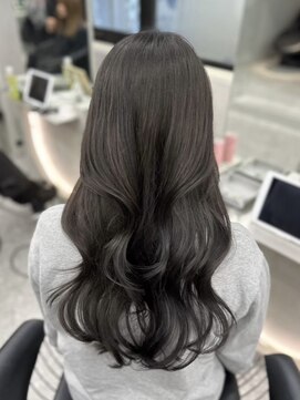 ロンド レア 天神大名店(Lond Le’a) 小顔に見せるヘア/ワンレン/ボブウルフ/ネビージュ/黒髪カタログ