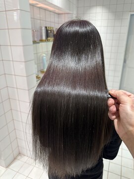 ロンドルーチェ 心斎橋(Lond luce) ダークアッシュ/ミディアムレイヤーカット［髪質改善/縮毛矯正］