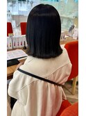 暗めグレージュ×肩ラインボブ