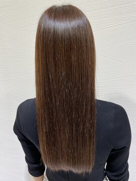 イア(oia) 【縮毛矯正×艶髪カラー】ツヤと柔らかさの共存 美髪ロング