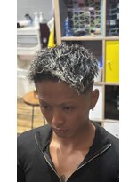 バーバーブロス(BAR BER bro's)&nbsp;ツイストパーマ×ホワイトメッシュ/浦安/メンズパーマ