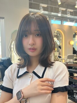 ルームバイシー 新宿(Loom. by Sea) イメチェン×美髪[ワイドバング/韓国/新宿/顔まわり]