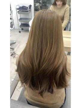 エラ(Ella) 髪質改善×ミルクティーベージュ艶カラー