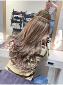 ハイライトカラーくびれヘアアプリコットオレンジ