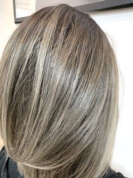 ペネロープ(Penelope) 【新宿ペネロープ】極細ハイライトメッシュスタイル　担当 RYO