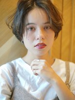 シー バイ ロンド 新宿(Sea by Lond)&nbsp;耳かけショートヘア の大人フォギーベージュカラー♪