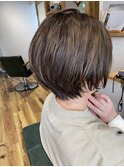 【髪の量を取りたい方お勧め】スッキリショ-トヘアと栗色カラ-