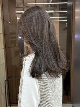 パークレーン アイス イヴェン(park lane ICI yeven) ブリーチなし　赤み消しブラウンカラー　ベージュ/momoka