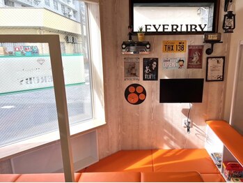 アイルビー(EYERUBY)の写真/【武蔵新城駅徒歩4分】キッズスペース有◎お子様連れも大歓迎！毎日忙しい女性のキレイを全力サポート＊