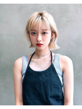 ロイド(Lloyd) 【Lloyd大宮】ホワイトベージュ×切りっぱなしボブ