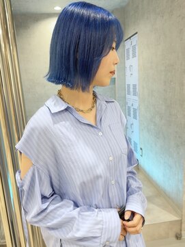 シー(shii..) 《shii..》#ブルーカラー#ハイトーンカラー