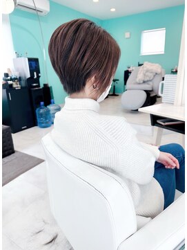 ユーフォリア(Euphoria.) ユーフォリアル大人可愛い前下がりショートボブ