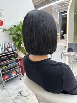 ロンドルピナス 小倉(Lond Lupinus) ミディアムヘア暗めカラー/デザインカラー/フェイスフレーミング