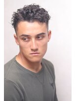 ミルトニア(MILTONIA)&nbsp;ベリーショートフェードツーブロックハードスパイラルパーマ