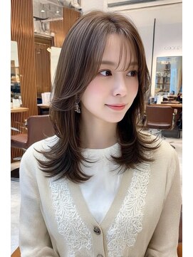 ノイエ 原宿 北参道(NoIE) ハッシュカットミディアムレイヤーココアブラウンダークアッシュ