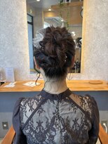 シャッター(SHUTTER)&nbsp;お呼ばれお団子アレンジ