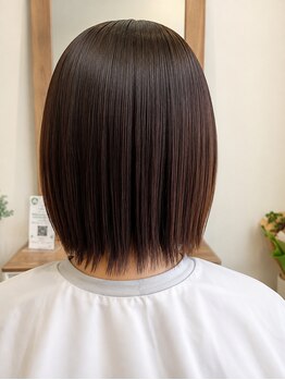 シア(sia.)の写真/自然な艶とまとまり。扱いやすい髪へ